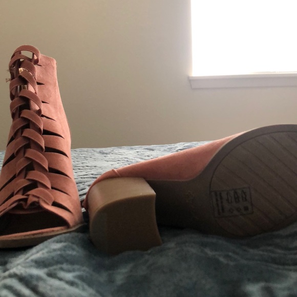 Chunky open toe heels - Picture 2 of 2